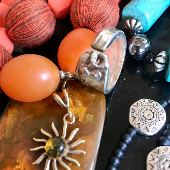 Lot Costume Fashion Jewelry Chunky Bangles Bracelets, Necklaces, Ring, Pendant - Picture 11 of 11